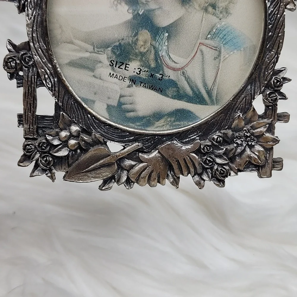 Retro Pewter Signed Perfect 1996 Photo Easel Picture Frame Gardening Design